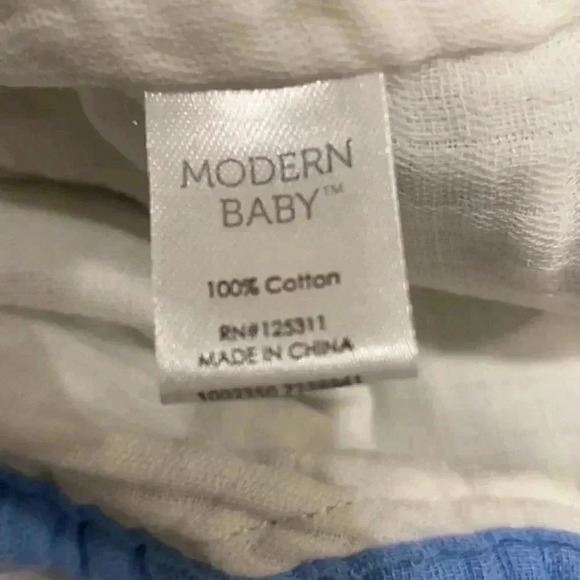 Modern Baby swaddle - Picture 4 of 5